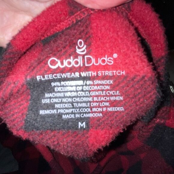 Cuddl Duds black & red plaid fleece wear with stretch medium - Picture 3 of 3